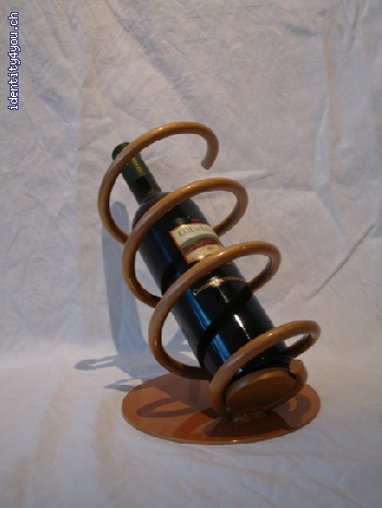 http://www.tonismetalldesign.ch/galerie/cache/vs_Flaschenhalter_DSC00397.JPG