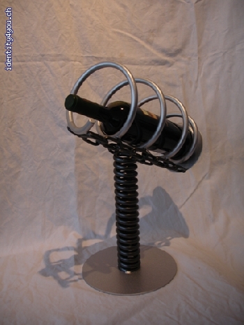 http://www.tonismetalldesign.ch/galerie/cache/vs_Flaschenhalter_DSC00416.JPG
