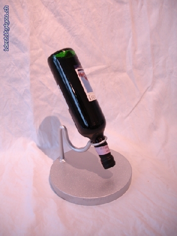 http://www.tonismetalldesign.ch/galerie/cache/vs_Flaschenhalter_DSC00418.JPG