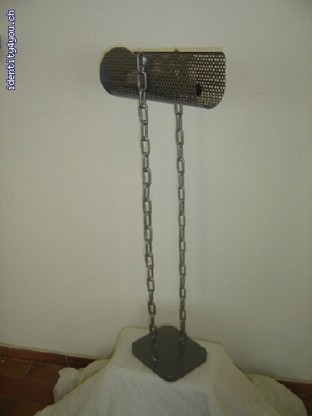 http://www.tonismetalldesign.ch/galerie/cache/vs_Flaschenhalter_DSC00868.JPG