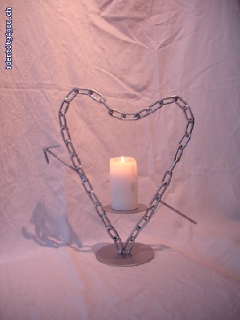http://www.tonismetalldesign.ch/galerie/cache/vs_Kerzenhalter_DSC00422.JPG