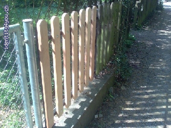 http://www.tonismetalldesign.ch/galerie/cache/vs_Reparaturen%20Gartenzaun_03.jpg