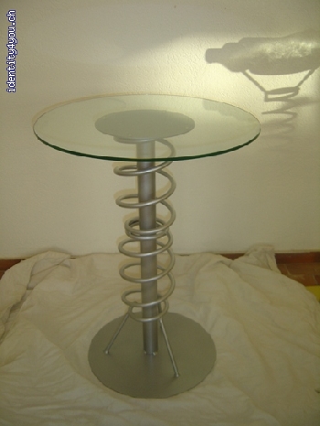 http://www.tonismetalldesign.ch/galerie/cache/vs_Tische_IMG_0902.JPG